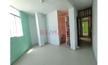 Edificio de 4 Pisos en Venta – Excelente Ubicación en Sullana, Calle Ugarte 1601//ID:1162483