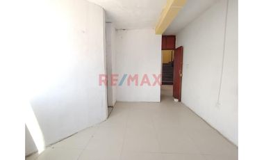 Edificio de 4 Pisos en Venta – Excelente Ubicación en Sullana, Calle Ugarte 1601//ID:1162483