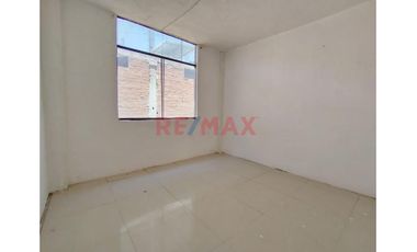 Edificio de 4 Pisos en Venta – Excelente Ubicación en Sullana, Calle Ugarte 1601//ID:1162483