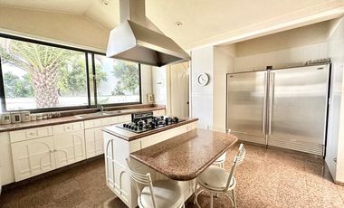 INTERLOMAS:  CASA EN BOSQUES DE LAS PALMAS