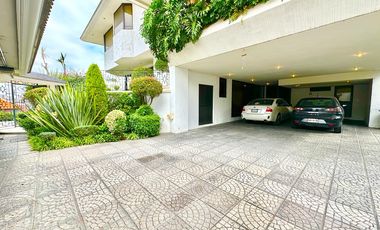 INTERLOMAS:  CASA EN BOSQUES DE LAS PALMAS