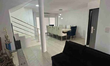 En Alquiler Casa en Urbanización Málaga 1