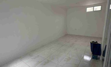 En Alquiler Casa en Urbanización Málaga 1