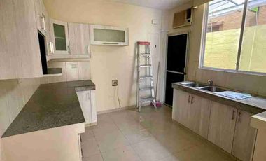 CASA DE VENTA O ALQUILER EN ARCADIA