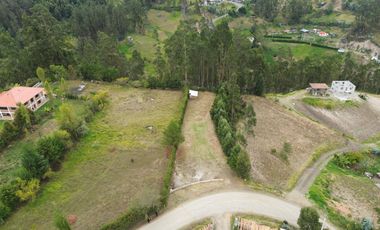 TERRENO 1500M2 PLANO EN SIGSIPABAMBA - DELEG