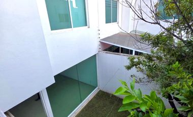 Renta Casa de 3 Recámaras en Fracc. Residencial Santa Fe, en Zona Sur.