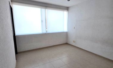 Renta Casa de 3 Recámaras en Fracc. Residencial Santa Fe, en Zona Sur.