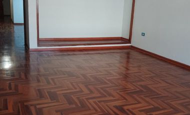 Amplio depa con terraza en Santa María, 5ta Etapa, Trujillo