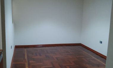 Amplio depa con terraza en Santa María, 5ta Etapa, Trujillo