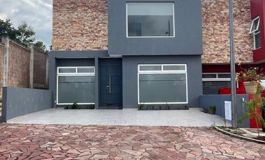 CASA en RENTA en el fraccionamiento El Olivar Altozano, 3 habitaciones, 3.5 baños