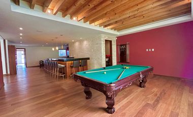 LA HERRADURA: SE VENDE Casa con ELEVADOR.  740 m2 de Terreno y 943 m2 de Construcción