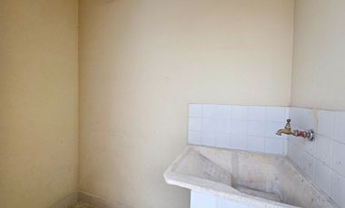 Casa en Alquiler para Vivienda o Empresa, de 5 Dormitorios con Terraza, Garaje y Patio - Urdenor 2 Conjunto Cerrado, Norte Guayaquil