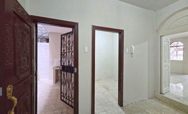 Casa en Alquiler para Vivienda o Empresa, de 5 Dormitorios con Terraza, Garaje y Patio - Urdenor 2 Conjunto Cerrado, Norte Guayaquil