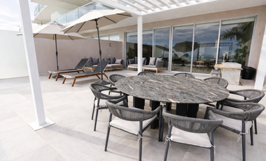 Precio de oportunidad venta 3 recamaras con terraza privada en Bolongo –