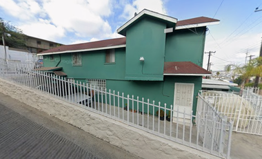 ¡¡GRAN OPORTUNIDAD DE ADQUIRIR O INVERTIR EN ESTA HERMOSA Y AMPLIA CASA DE REMATE BANCARIO!!, (SOLO CON RECURSOS PROPIOS).