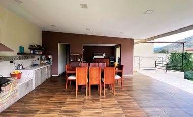 CASA EN VENTA EN ZHUMIR, PAUTE