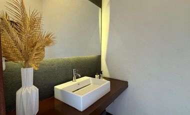 Casa  en calle cerrada con vigilancia