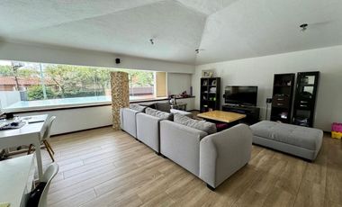 Casa  en calle cerrada con vigilancia