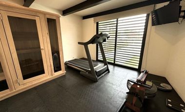 Casa  en calle cerrada con vigilancia