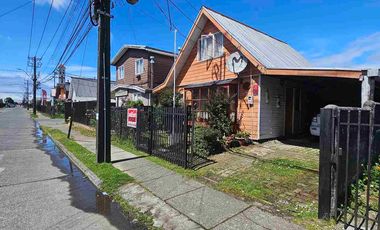 Vende Casa de Dos Pisos con Depto Interior en Villa Antihual Puerto Montt.