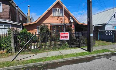 Vende Casa de Dos Pisos con Depto Interior en Villa Antihual Puerto Montt.
