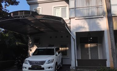 DISEWA RUMAH 3 LANTAI DALAM CLUSTER PREMIUM PIK1 10X28 FURNISHED