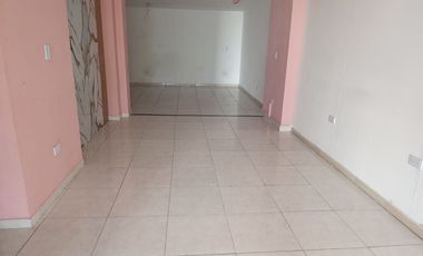 ARRIENDO CASA O LOCAL COMERCIAL