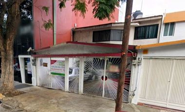 Casa en Valle Dorado, Tlalnepantla