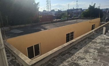 Se vende local comercial de 2 niveles con cochera en col. Santa Maria, cerca de diagonal defensores de la república, Capu