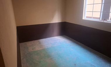 Se vende local comercial de 2 niveles con cochera en col. Santa Maria, cerca de diagonal defensores de la república, Capu