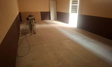 Se vende local comercial de 2 niveles con cochera en col. Santa Maria, cerca de diagonal defensores de la república, Capu