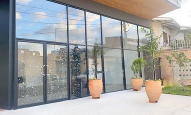 Exclusivo local comercial en venta, en el centro de Cuenca