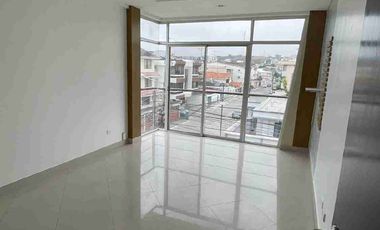 DEPARTAMENTO DE ALQUILER EN COLINAS DE CEIBOS