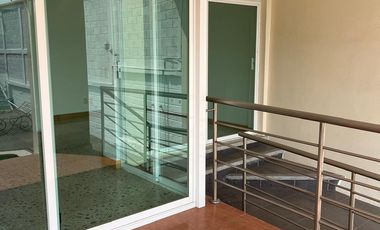 Renta Casa/oficinas Con Alberca Y Elevador. Cd. Satélite, Naucalpán, Edo. Méx. Residencia Bien Ubicada En El Corazón De Satelite