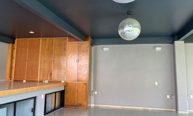 Renta Casa/oficinas Con Alberca Y Elevador. Cd. Satélite, Naucalpán, Edo. Méx. Residencia Bien Ubicada En El Corazón De Satelite