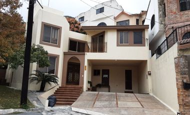 CASA EN VENTA EN COLONIA DEL PASEO ZONA SUR DE MONTERREY