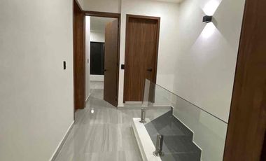 Casa en venta Col Castillo Tielemans zona sur ote de la cerca de poliforum y plaza ámbar
