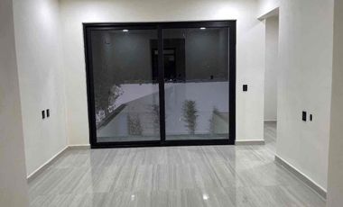 Casa en venta Col Castillo Tielemans zona sur ote de la cerca de poliforum y plaza ámbar