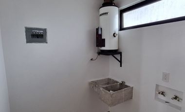 Encantadora casa en renta en el fraccionamiento Triventi con vigilancia 24/7