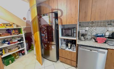 Casa con Departamento en Fraccionamiento