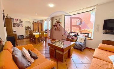 Casa con Departamento en Fraccionamiento