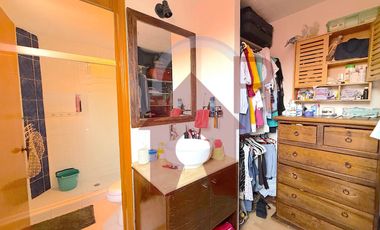 Casa con Departamento en Fraccionamiento