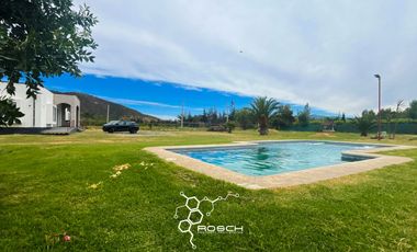 Parcela con 2 Construcciones Solida y Piscina