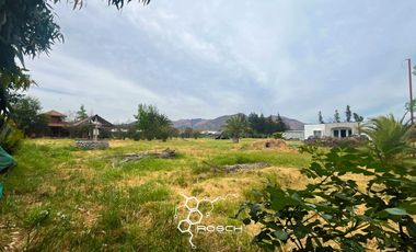 Parcela con 2 Construcciones Solida y Piscina