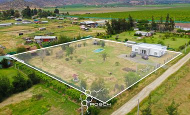 Parcela con 2 Construcciones Solida y Piscina