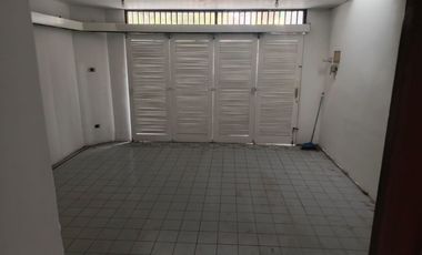 Disewakan Rumah Puri Indah 2 Lantai Depan Jalan Raya