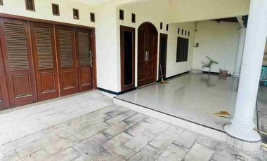 Rumah Mewah Luas ada POOL, Pemandangan desa Asri dan Nyaman