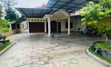 Rumah Mewah Luas ada POOL, Pemandangan desa Asri dan Nyaman
