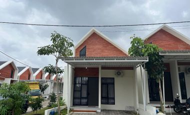 Modern Type 40 Ready-to-Move-In House – Complete Bonus & Premium Facilities in Ngawi!