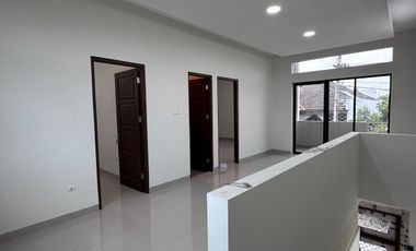 (BU) Rumah Depan Pakuwon Mall Jogja